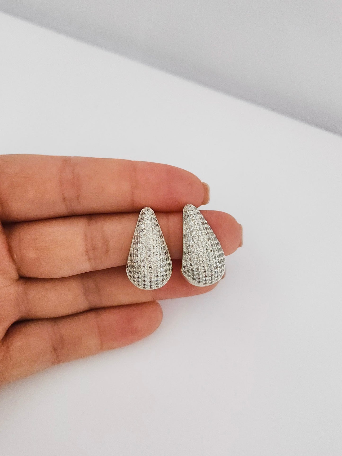 BRINCO GOTA CRAVEJADO