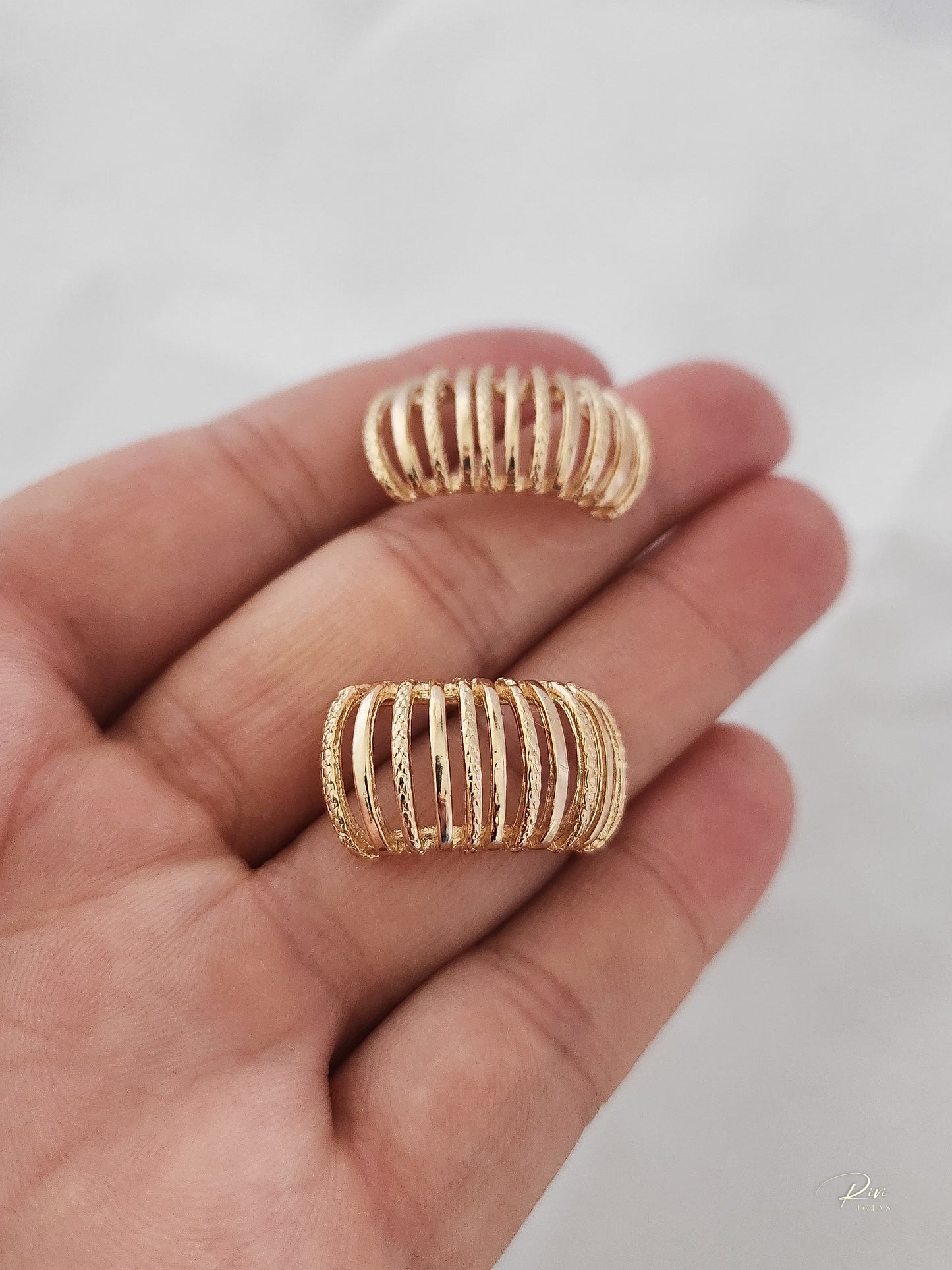 EARHOOK CASULO FECHADO