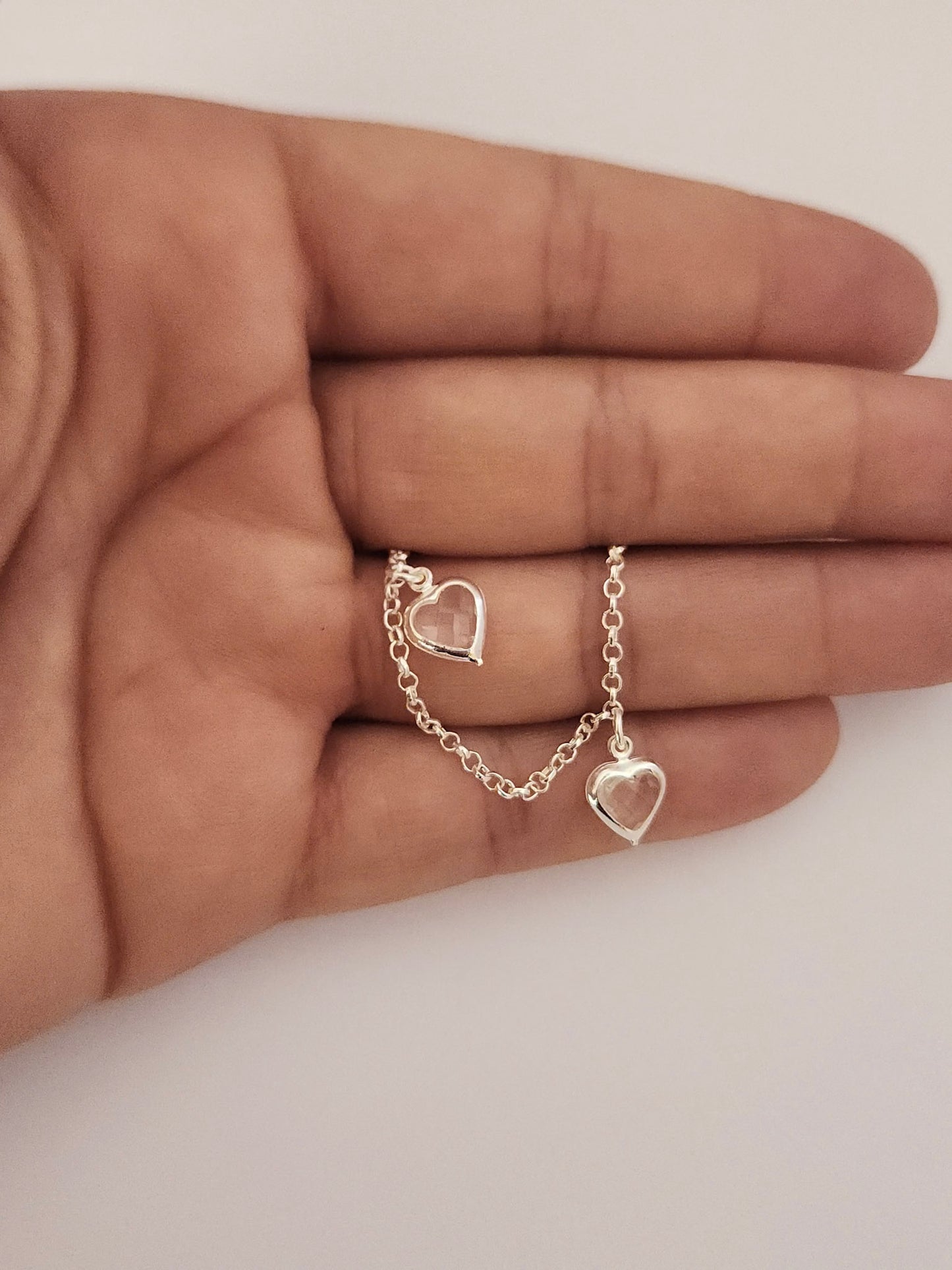 PULSEIRA PINGENTES DE CORAÇÕES