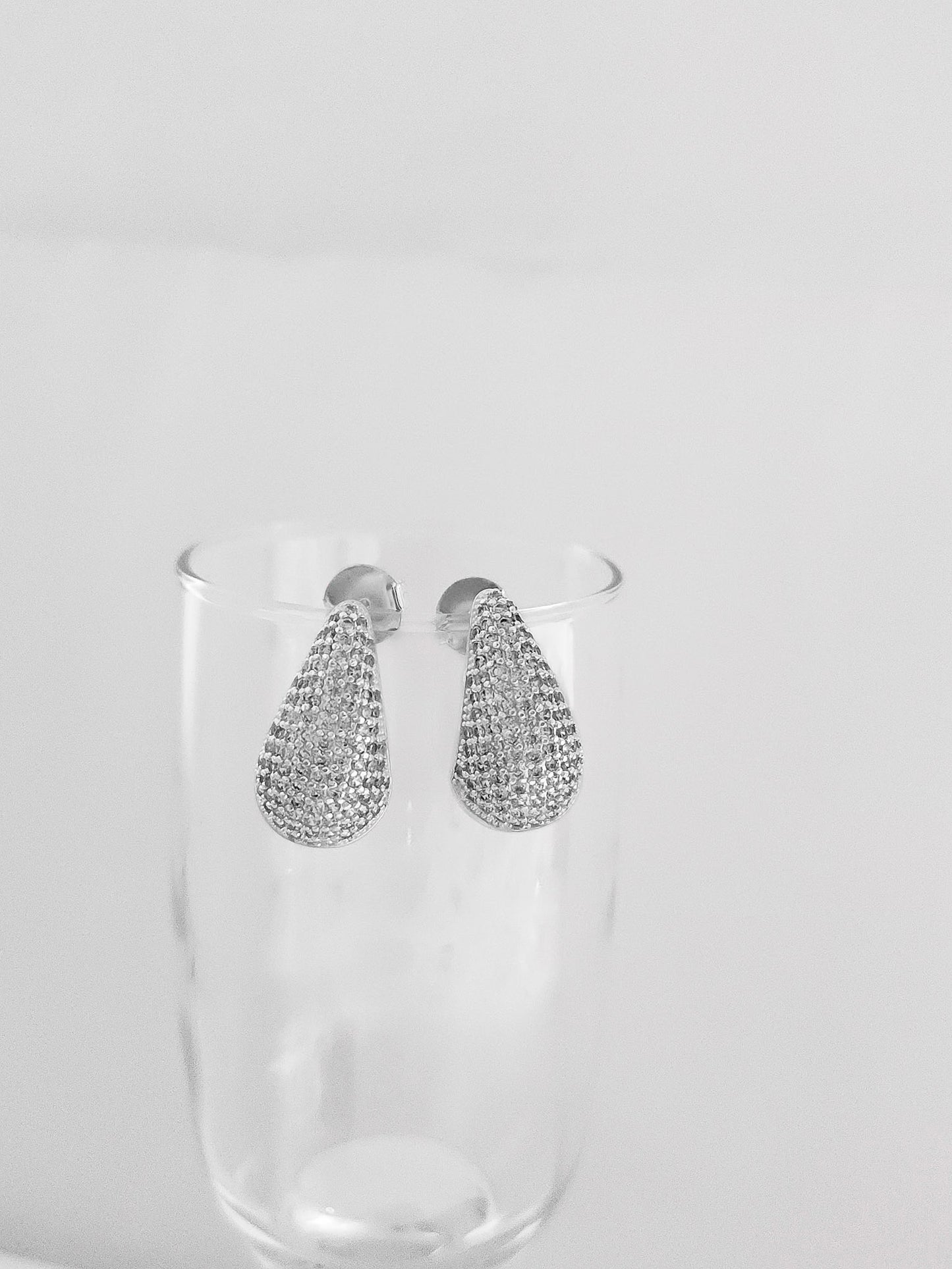 BRINCO GOTA CRAVEJADO