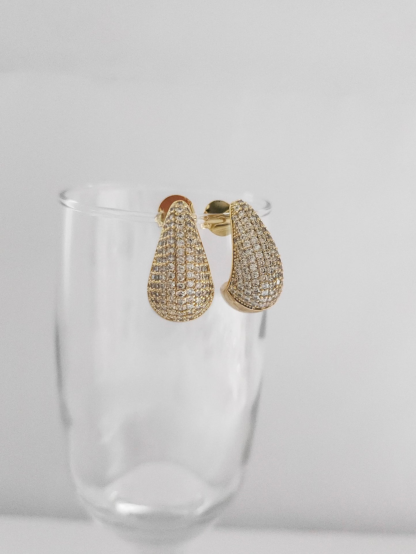 BRINCO GOTA CRAVEJADO