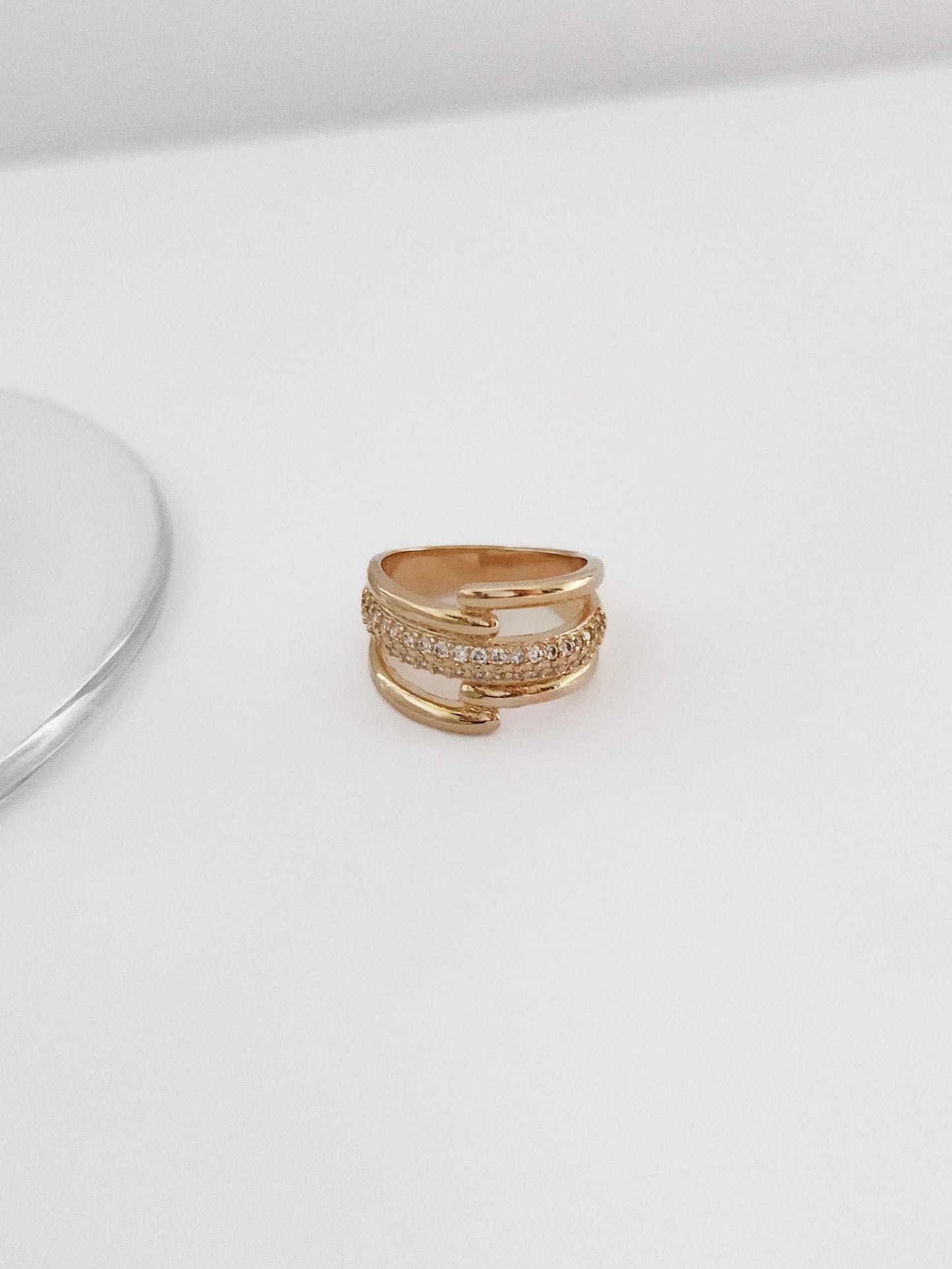 ANEL TORCIDO RETO COM MICROZIRCÔNIA